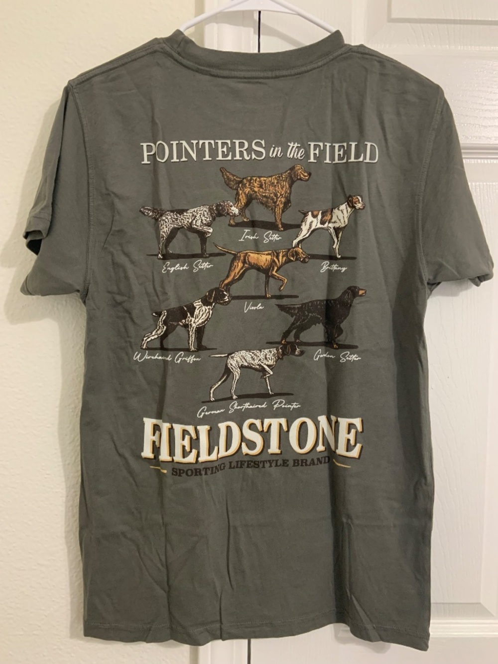 Fieldstone Sporting Lifestyle Brand Pointer Dogs Graphic Tee Small Gray Hunting